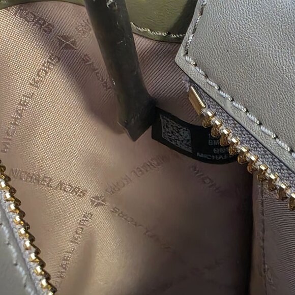 Michael Kors Marilyn Small Color Block Saffiano Leather Messenger Bag NEW - Picture 8 of 15